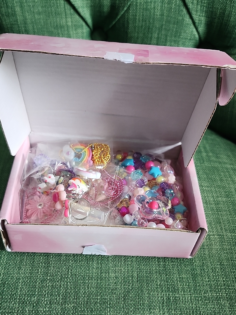 Unicorn Plush Coin Purse & Kids Jewelry Set - White & Pink - Picture 6 of 8